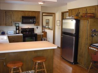 9018 Hyland Creek Rd, Bloomington, MN 55437