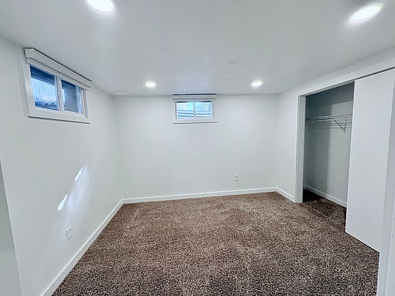 5th image of 306 E Philadelphia St APT 3