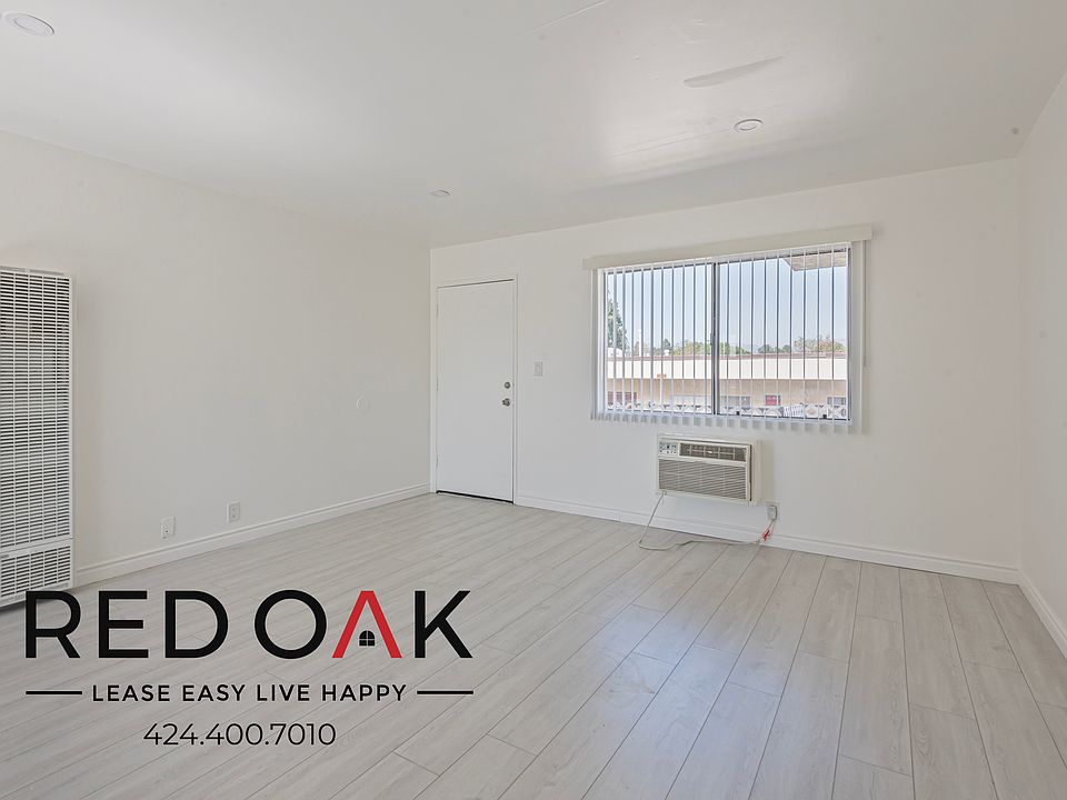 1st image of 7915 Vineland Ave #21