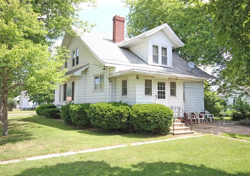2nd image of 315 E Elm St