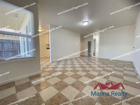 3rd image of 204 Westwood St