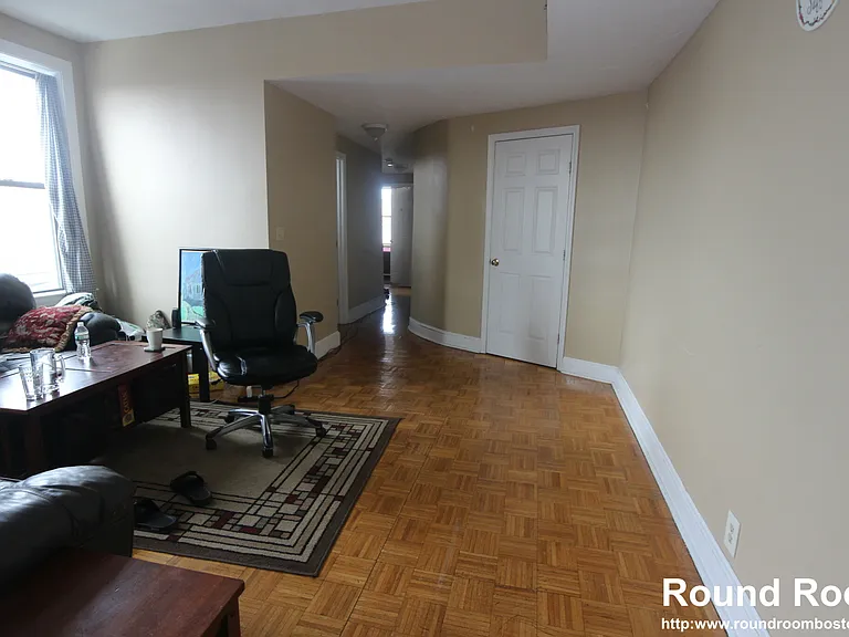 17 Highgate St #16 — Photo 4