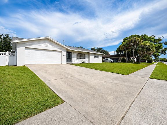 3rd image of 833 PARK MANOR Drive