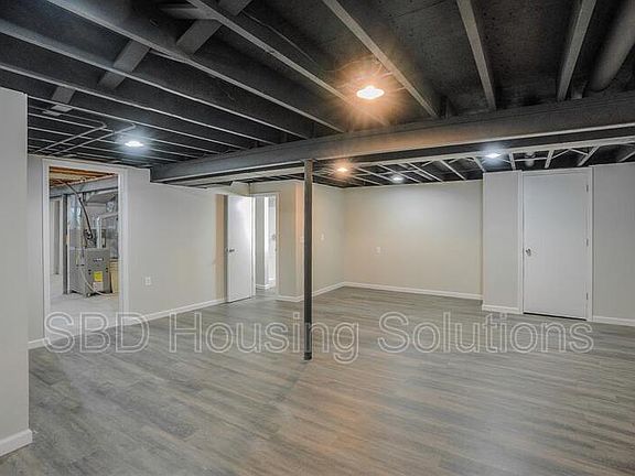 2nd image of 3920 Crane Ave