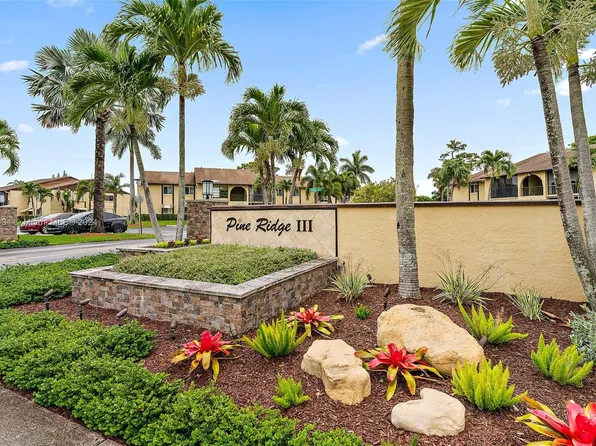 341 Pine Ridge Cir APT B-2, Greenacres, FL 33463