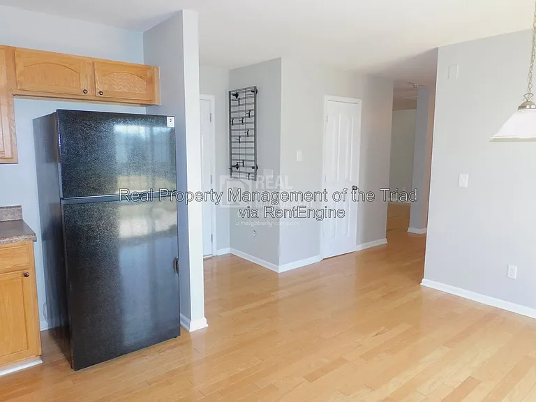 8 Rockport Ct — Photo 18