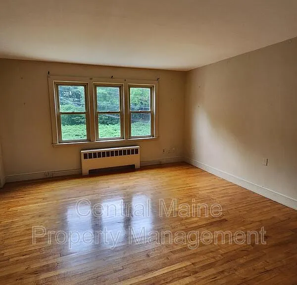 156 Cottage St #2 — Photo 5