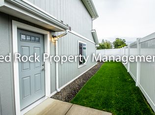1412 N Michigan Ln, Greenacres, WA 99016