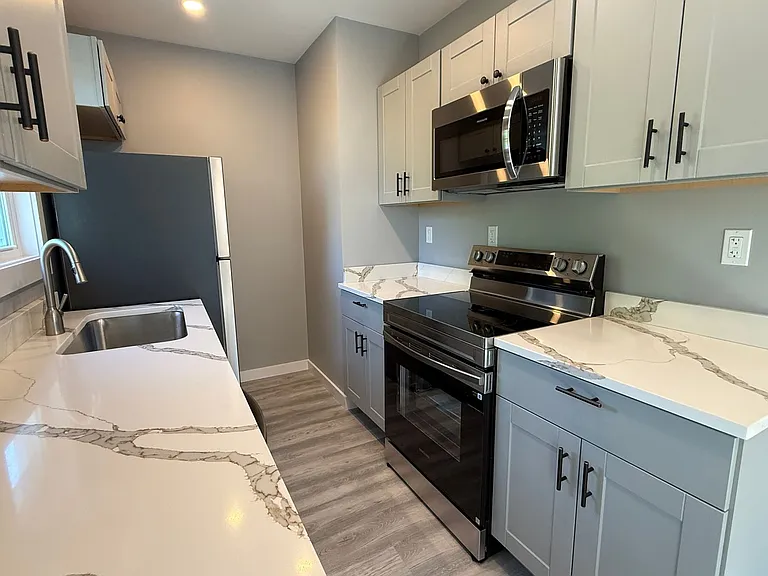 176 Smith Ave — Photo 14
