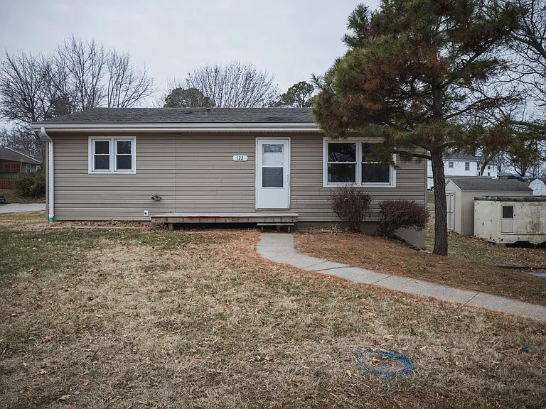 122 E Cleveland Ave — Photo 1