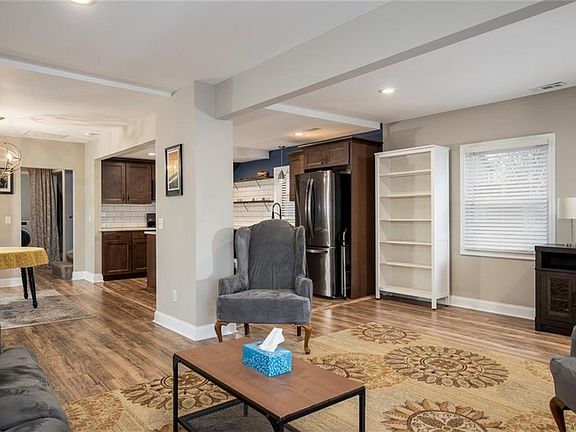 5th image of 234 Summit Ave
