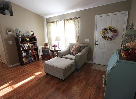 3rd image of 1111 Euclid Ave