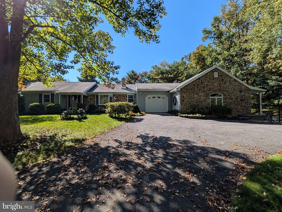 1st image of 605 Pisgah Rd