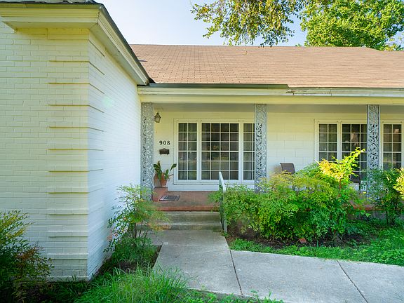 3rd image of 908 Garraty Rd