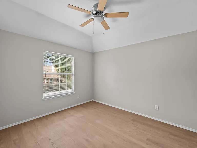 2421 Kittyhawk Dr — Photo 21