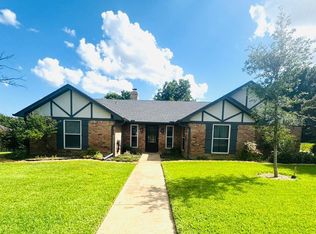 2429 Postbridge Rd, Grand Prairie, TX 75050