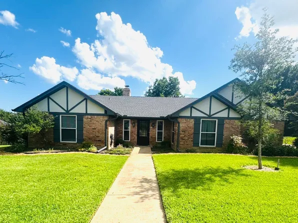 2429 Postbridge Rd, Grand Prairie, TX 75050