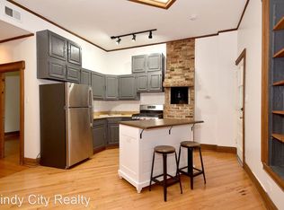 3322 N Halsted St #2, Chicago, IL 60657