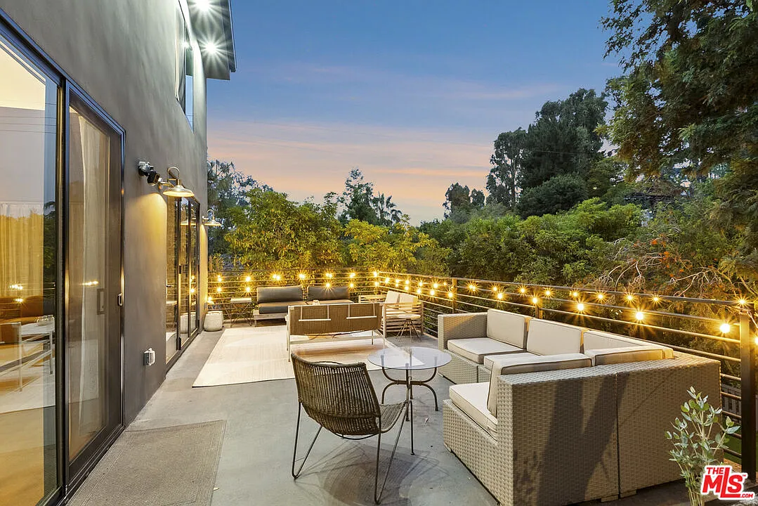 5 bed, 5.0 bath, 4000 sqft, $20,000 — Photo 3