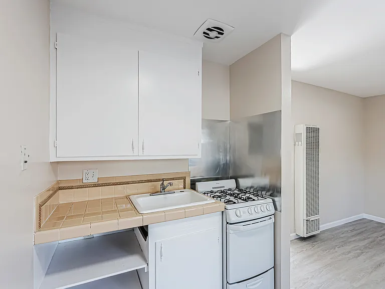 1180 Saranap Ave #1 — Photo 11