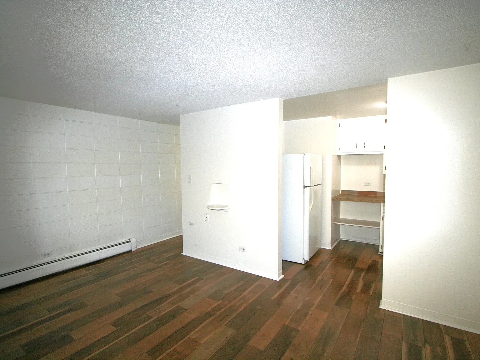1 bed, 450 sqft, $1,195 — Photo 3