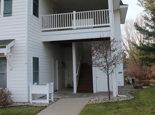 9579 Summerhouse Dr #2, Charlevoix, MI 49720