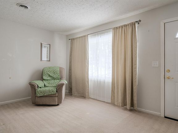 4th image of 4335 Wayside Dr SE