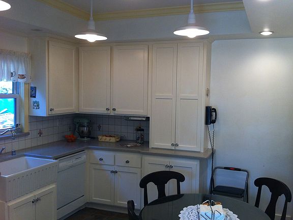 4th image of 2043 Milan Ave
