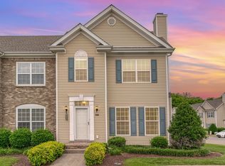 1027 McKenna Dr, Thompsons Station, TN 37179