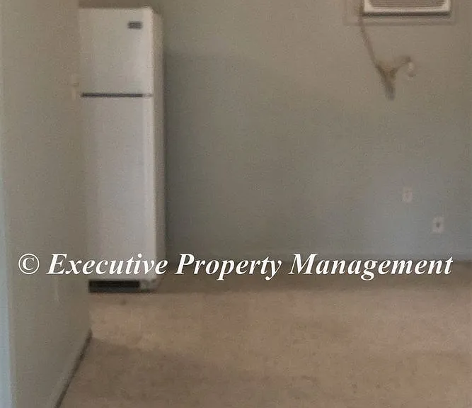506 Sunset Ln — Photo 2