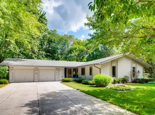 5065 Anthony Ter, Shorewood, MN 55331