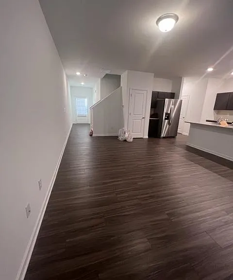 1427 Ben Park Way — Photo 2