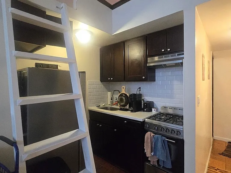 313 W 76th St #2A — Photo 5