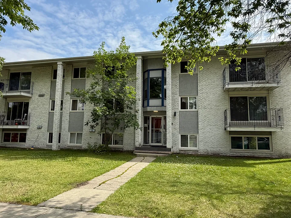 11919 102nd St NW