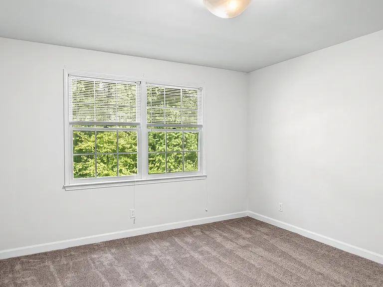 344 D Hanover Arms Ct #D — Photo 21