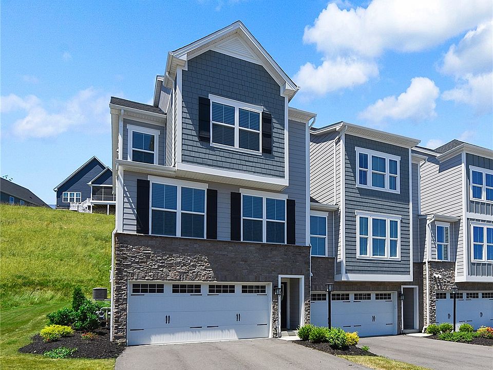 1st image of 409 Spruce Ln