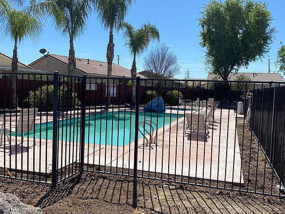 2nd image of 3017 La Vina Cir