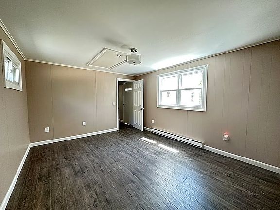2nd image of 596 Broad St
