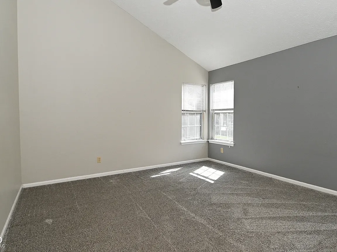 Building Photo - 7533 Chatterton Dr