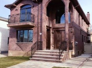6935 226th St #1FL, Oakland Gardens, NY 11364