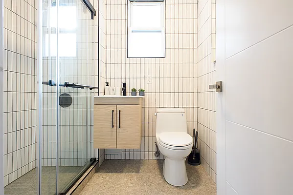 Rented by Urban Furnished LLC | media 22