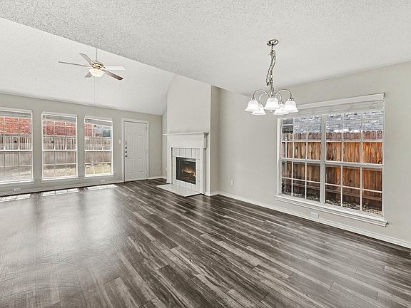 5th image of 708 Willow Oak Dr