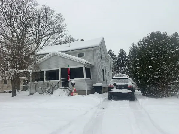 216 N Stewart Ave, Fremont, MI 49412