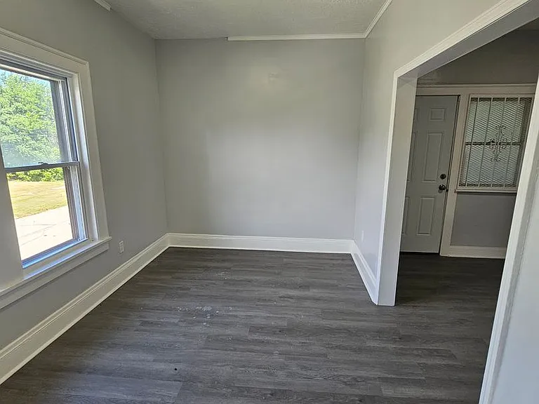 14201 Westropp Ave — Photo 21