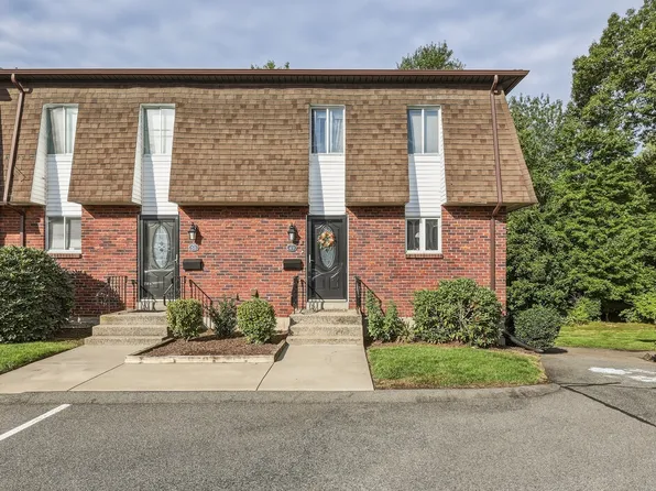 20 Lawrence Ave #49, South Hadley, MA 01075