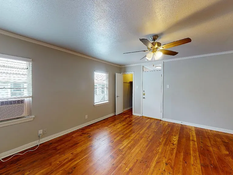 4515 Junius St — Photo 9