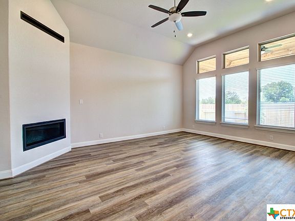 5th image of 2259 Meadow Way St