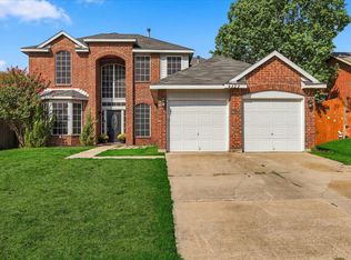 4323 Briar Hill Dr, Grand Prairie, TX 75052