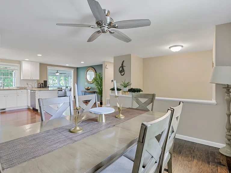 8752 Seabright Dr — Photo 7