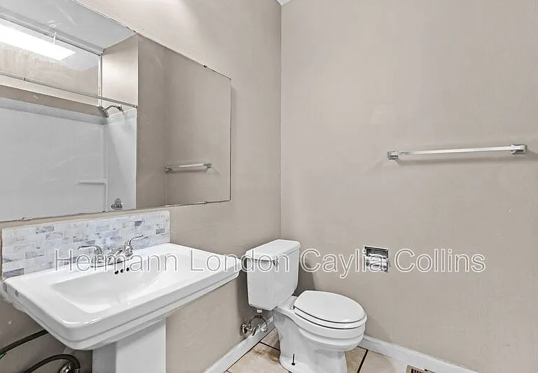 1708 S Tucker Blvd #C — Photo 14